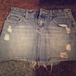 Mini depressed Jean skirt